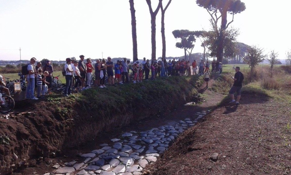 4/10/2014 Un momento dell'Archeo-pedalata, conclusione della Prima Settimana della Promozione Turistica del VII Municipio